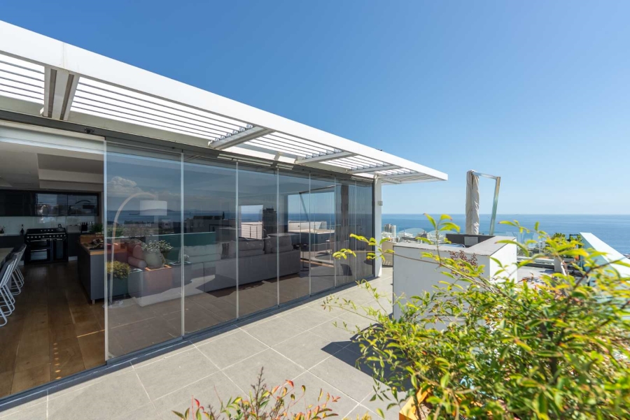 3 Bedroom Property for Sale in Sea Point Western Cape